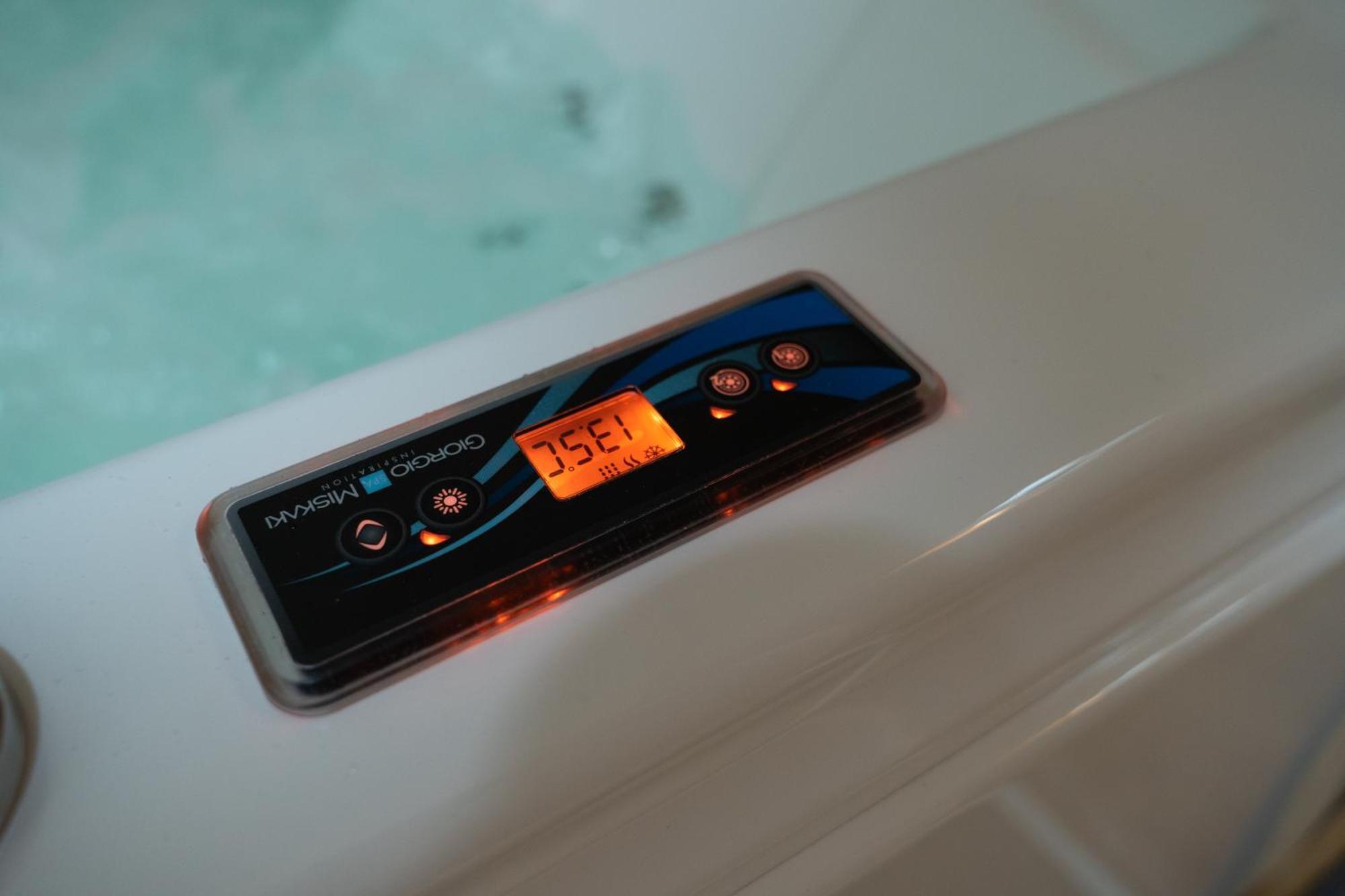 Olympus View Rooms Sauna & Spa Litochoron Bagian luar foto
